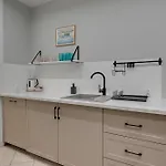 Center 2 By Grand Apartment