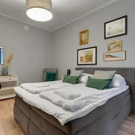 Center 2 By Grand شقة