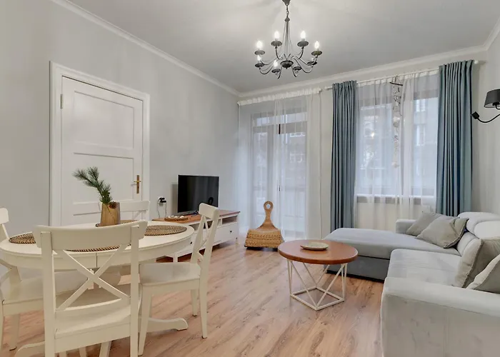 Center 2 By Grand شقة